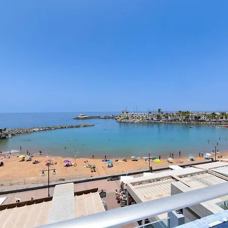 Luxury Beachfront Mogan 아파트